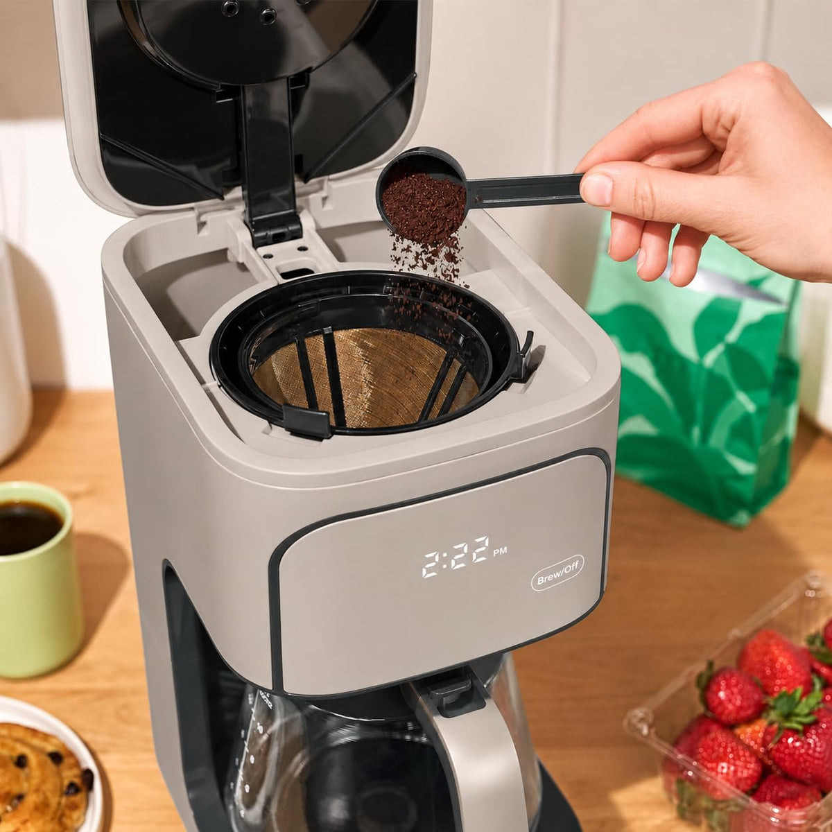 12 Cup Programmable Coffee Maker L604160