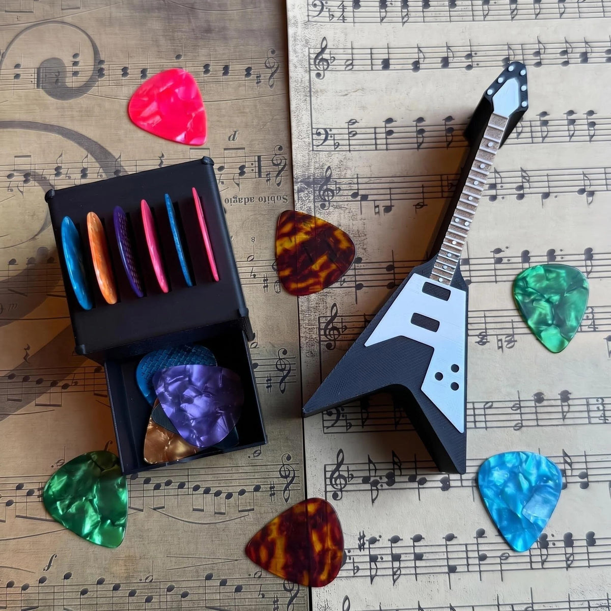 Guitar Picks Holder Box Set G37591
