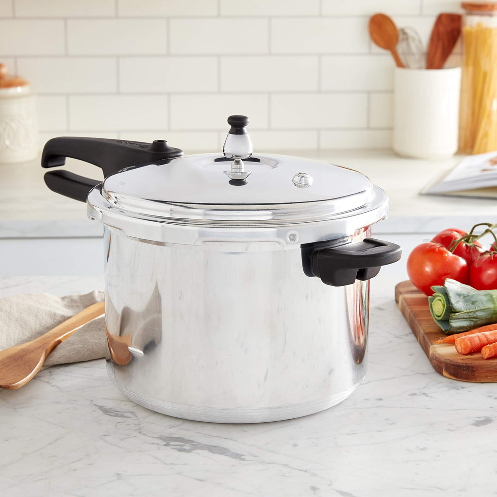 Polished Aluminum 8-Quart Pressure Cooker D4776
